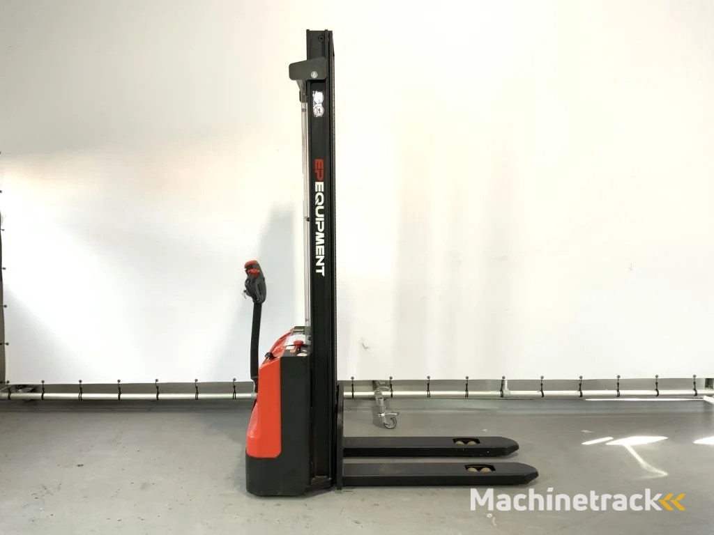 Ep ES15-15 ES met een hefhoogte van 4,15 meter