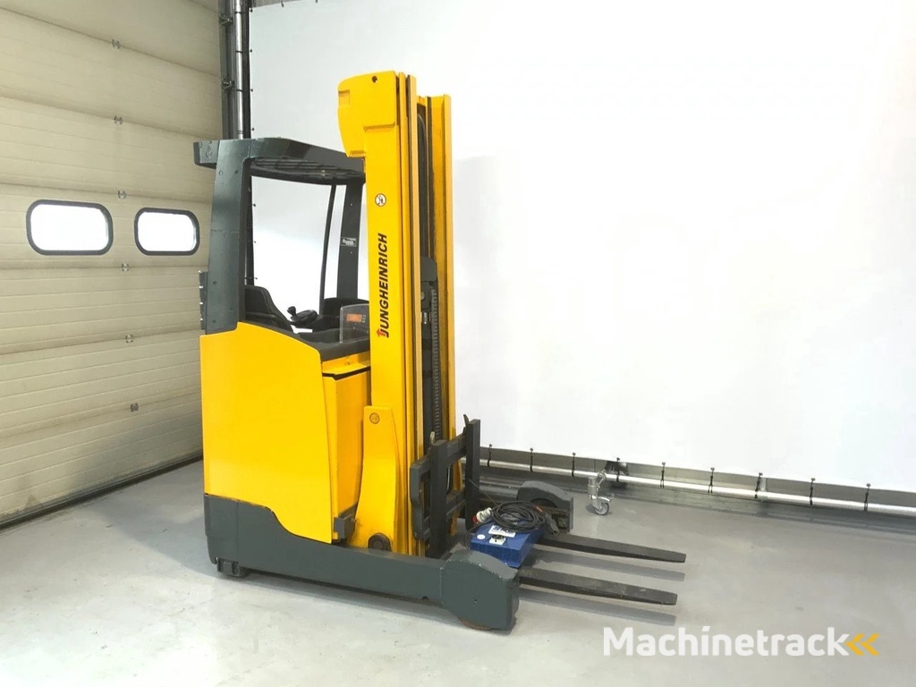 Jungheinrich Rechtruck triplomast + sideshift ETV 214