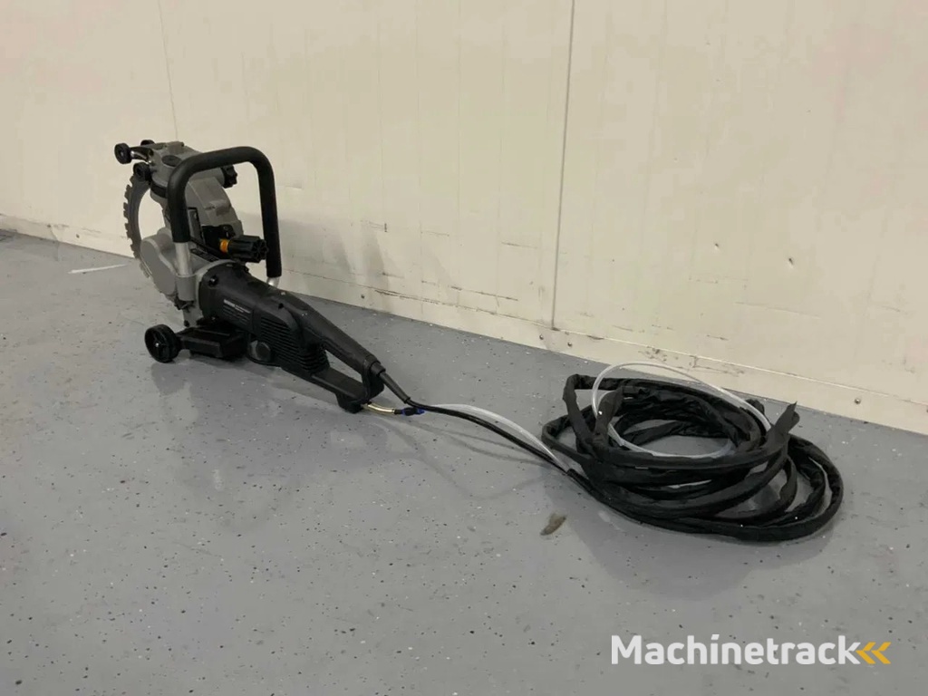 Ultra Force Equipment AC7400 Ringzaag