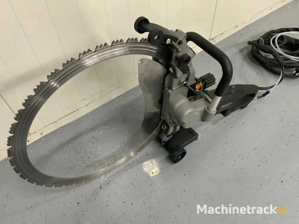 Ultra Force Equipment AC8600 Ringzaag