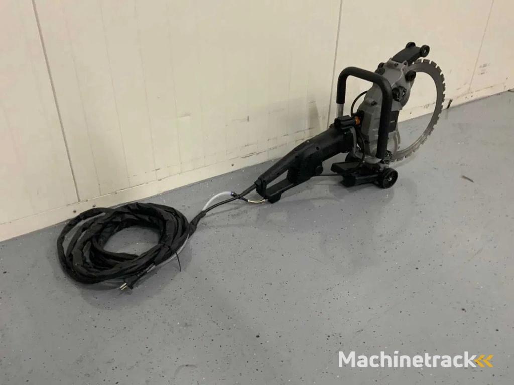 Ultra Force Equipment AC8400 Ringzaag