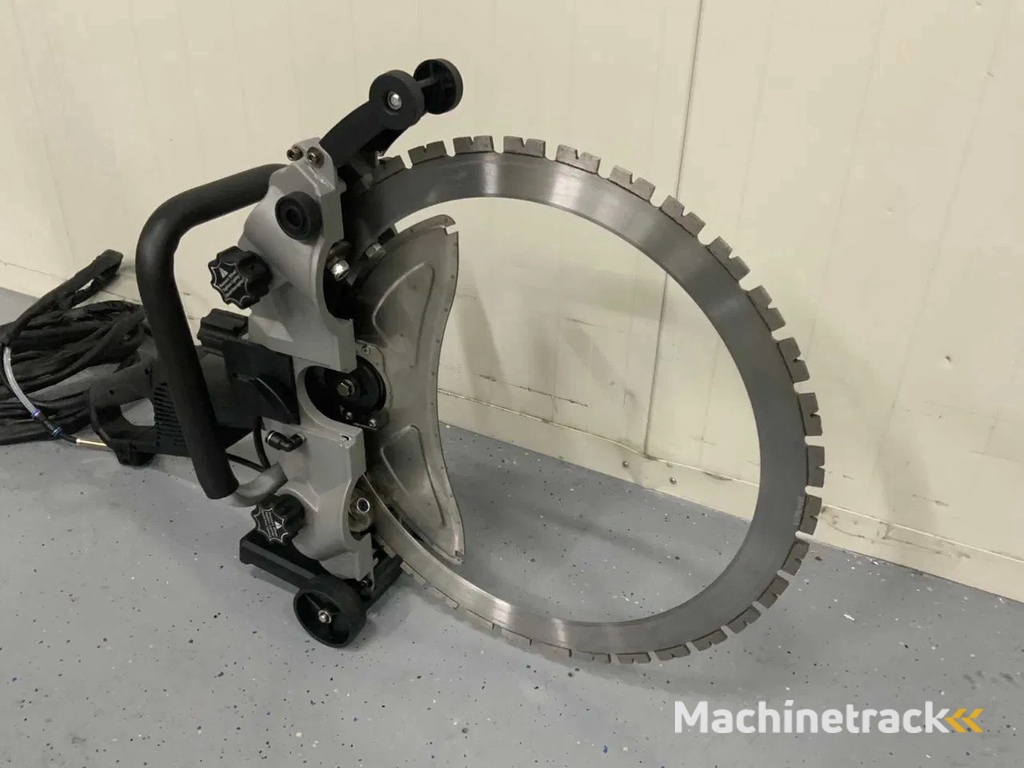 Ultra Force Equipment AC8500 Ringzaag