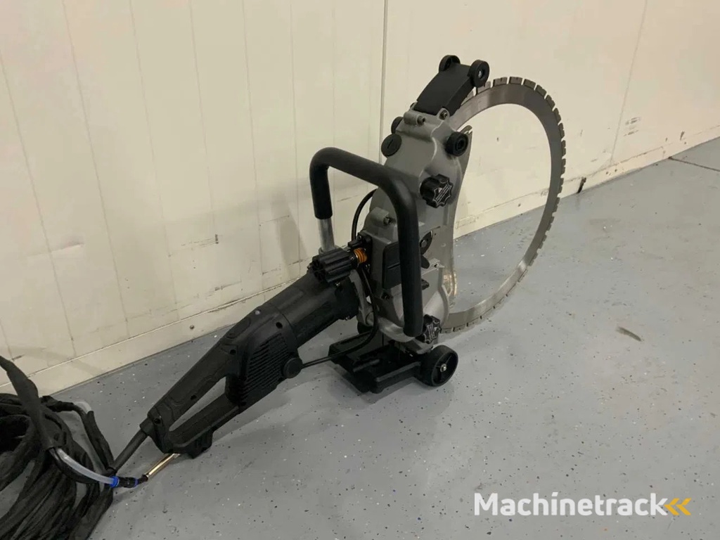 Ultra Force Equipment AC8500 Ringzaag