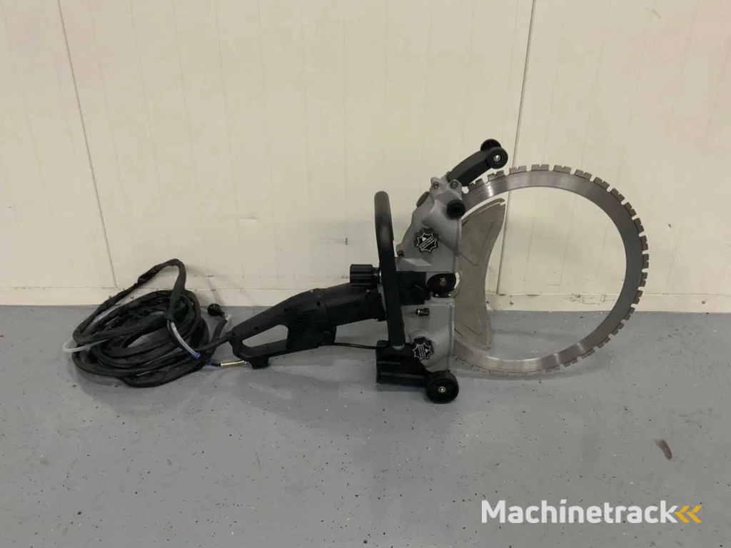 Ultra Force Equipment AC8500 Ringzaag