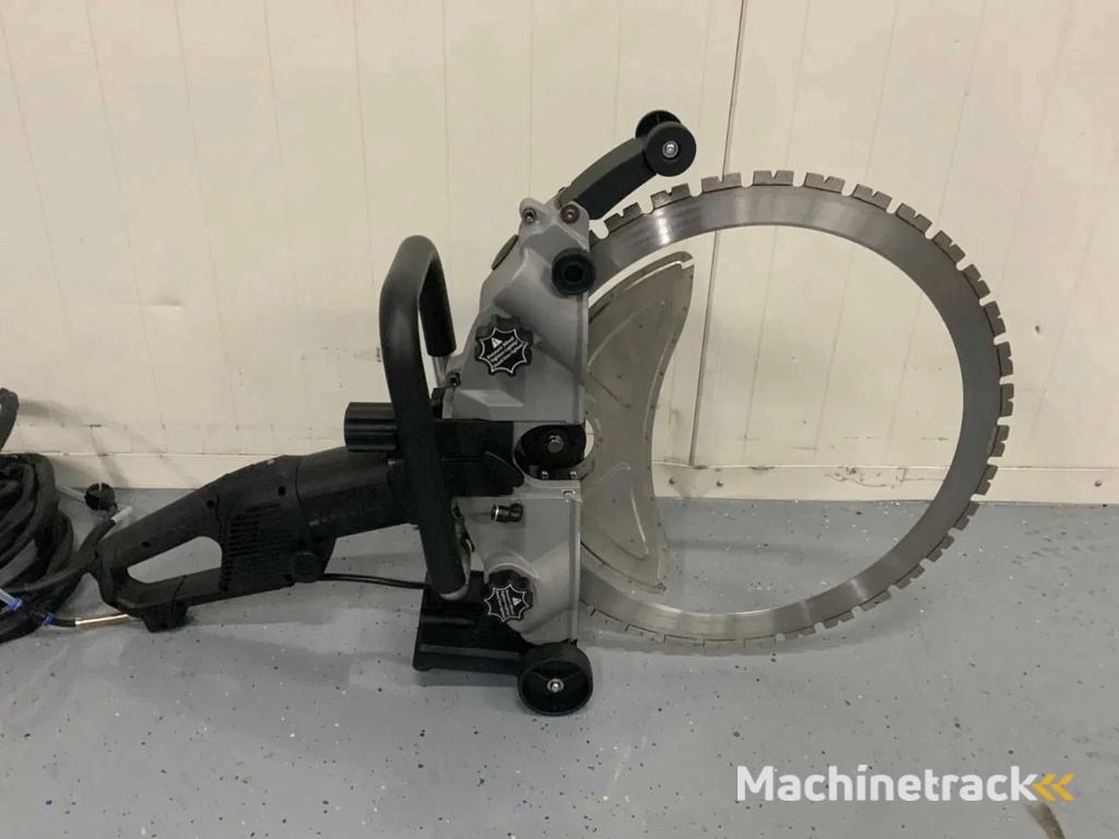 Ultra Force Equipment AC8500 Ringzaag