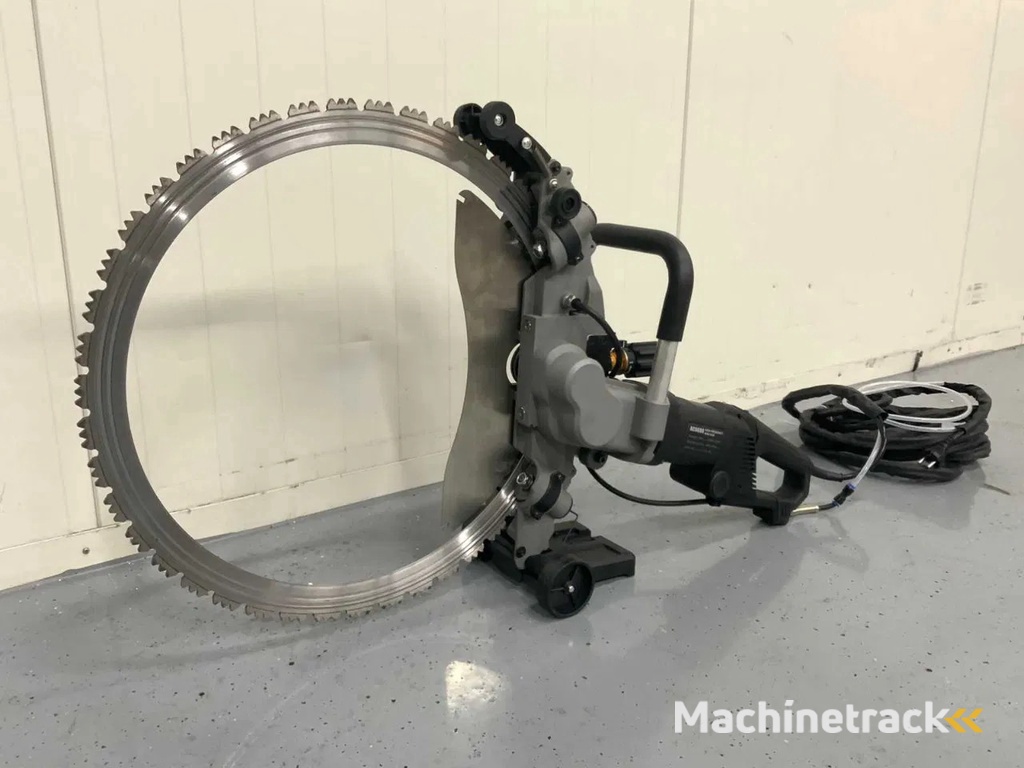 Ultra Force Equipment AC8600 Ringzaag