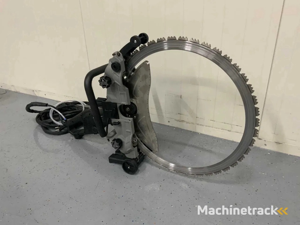 Ultra Force Equipment AC8600 Ringzaag