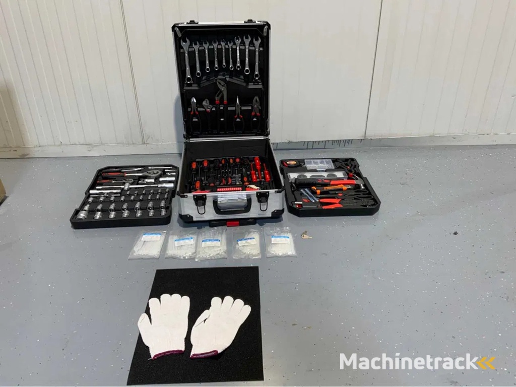 Ultra Force Equipment Gereedschapstrolley incl 725 pcs