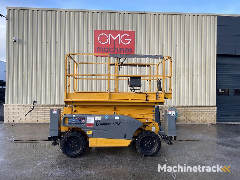 Haulotte Compact 12DX, Schaar hoogwerker, 4X4 Diesel