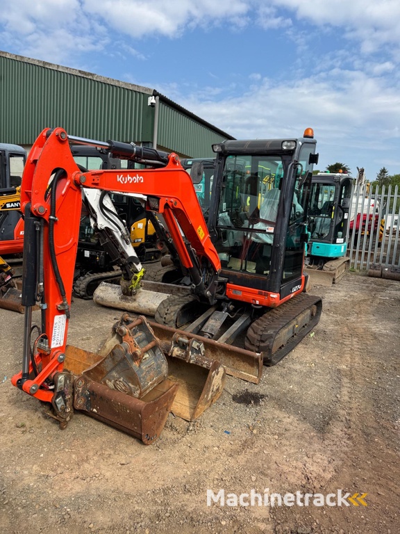 Kubota U27-4
