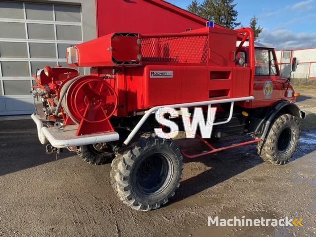 Mercedes Unimog