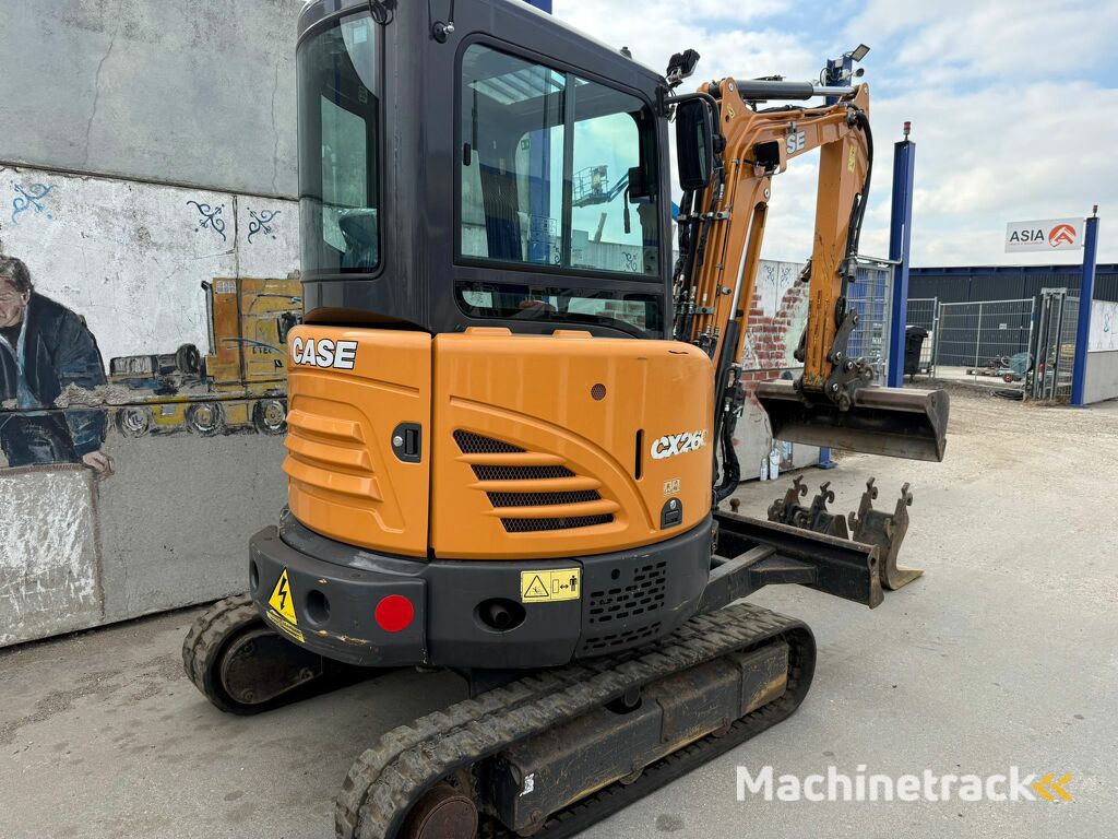 Case CX26C