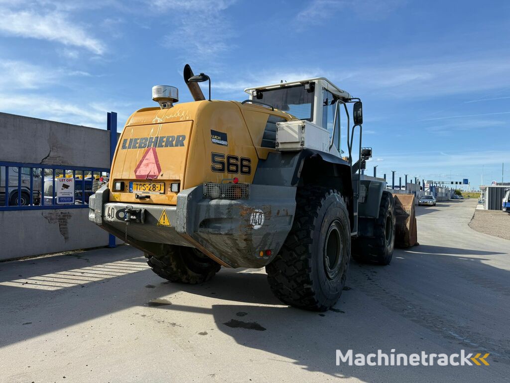 Liebherr L566