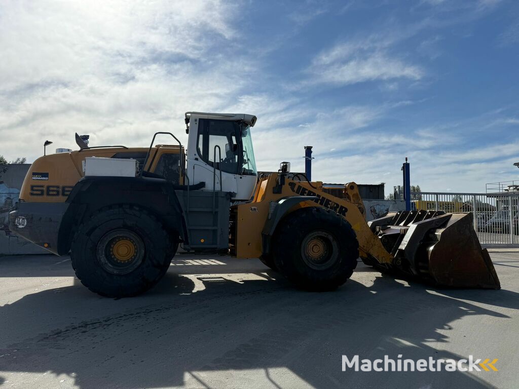 Liebherr L566