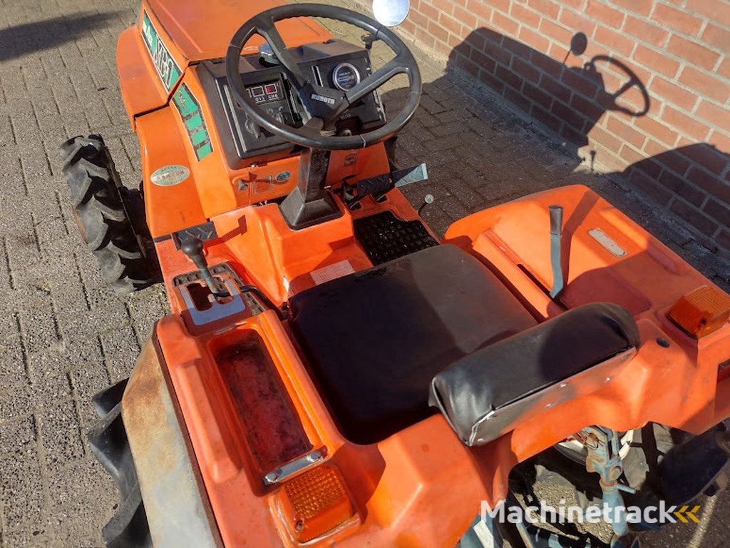 kubota mini tractor
