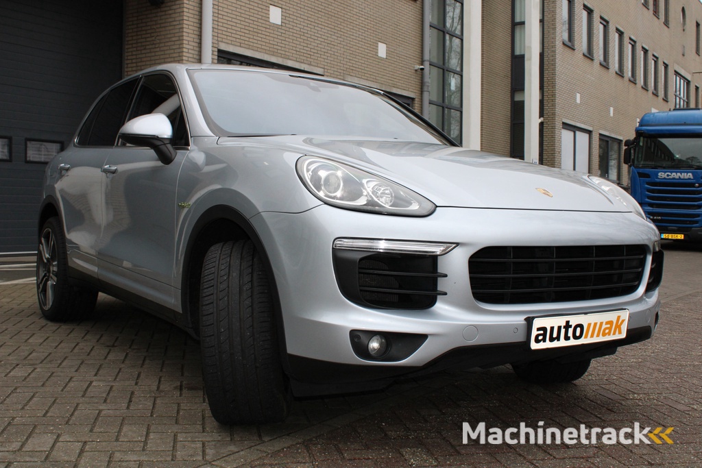 Porsche Cayenne 3.0 S E-Hybrid Hybride - Automaat - 334 pk - Pano - Luchtvering