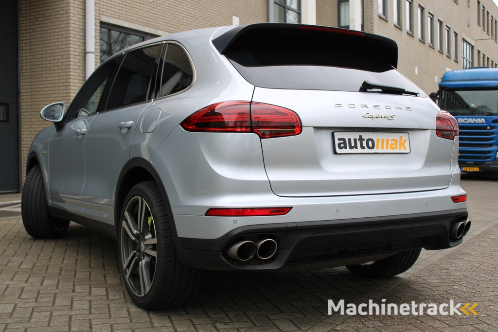 Porsche Cayenne 3.0 S E-Hybrid Hybride - Automaat - 334 pk - Pano - Luchtvering