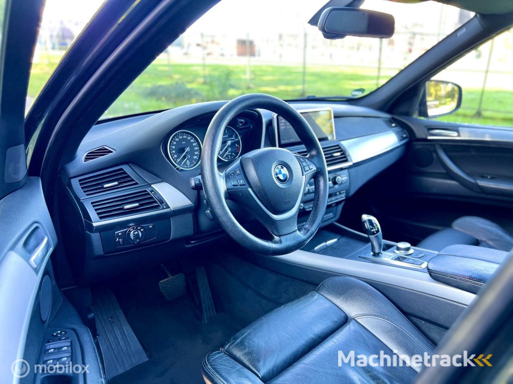 BMW E70 X5 3.0D xDrive Pano Leder CarPlay Stuur.vw  20” ✔️