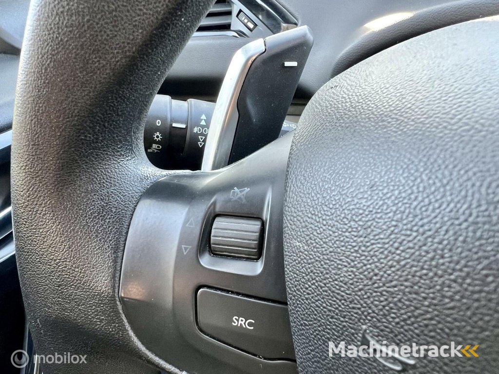 Peugeot 208 1.2 VTi Zwart PDC Navi Airco Automaat NAP ✅