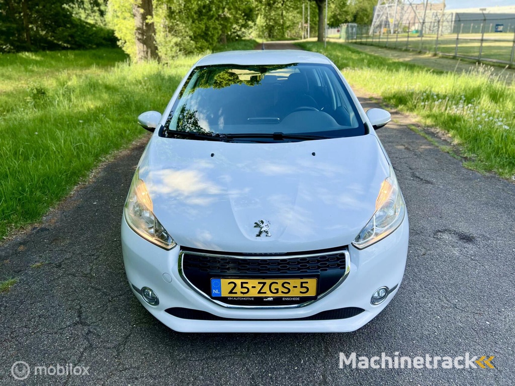 Peugeot 208 1.2 VTi Wit 5drs PDC Airco Touchscreen NAP ✅