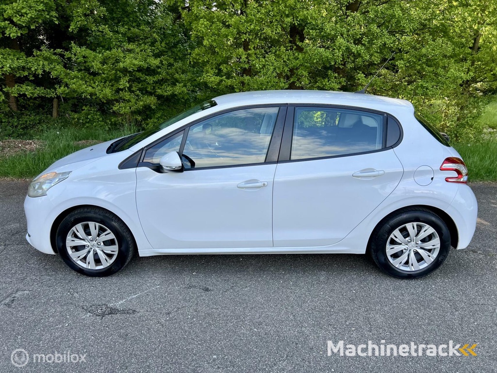 Peugeot 208 1.2 VTi Wit 5drs PDC Airco Touchscreen NAP ✅