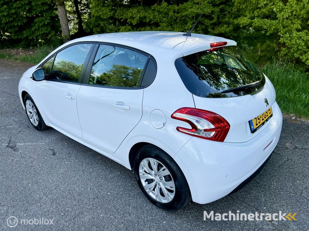 Peugeot 208 1.2 VTi Wit 5drs PDC Airco Touchscreen NAP ✅