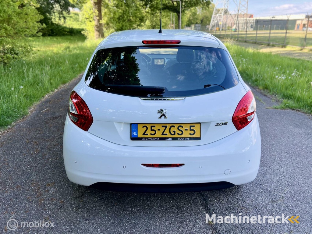 Peugeot 208 1.2 VTi Wit 5drs PDC Airco Touchscreen NAP ✅