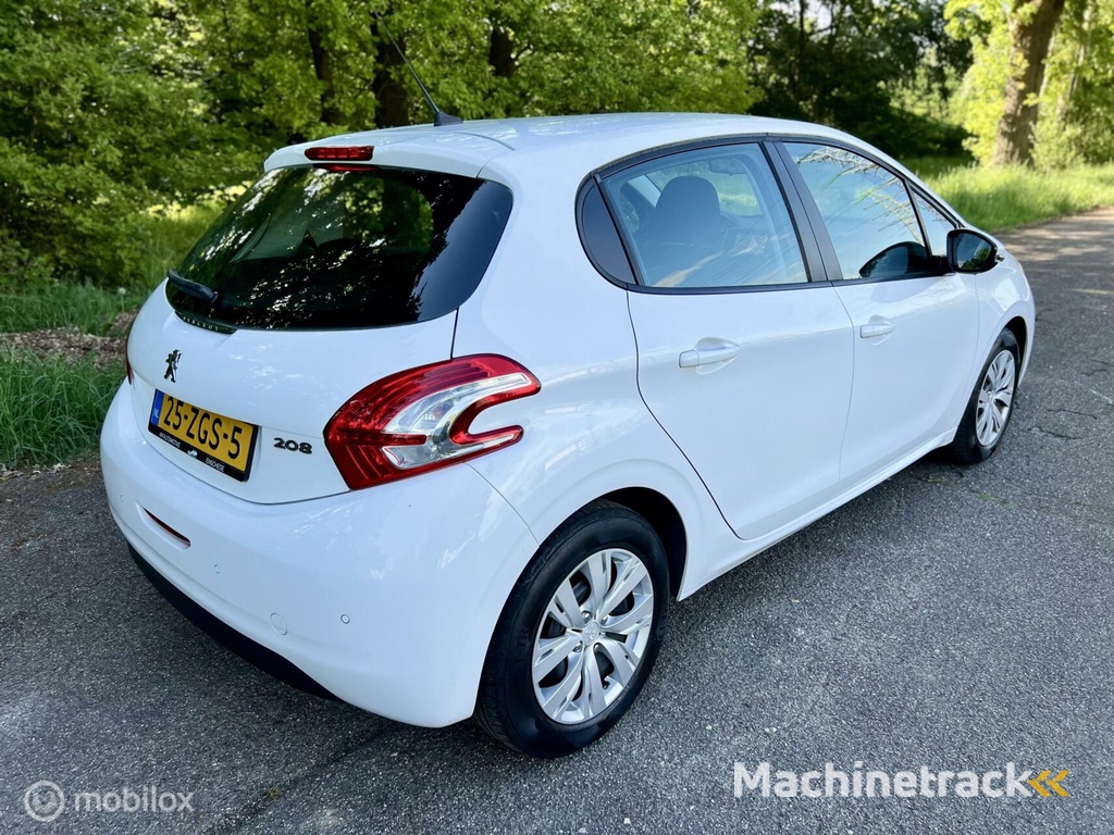 Peugeot 208 1.2 VTi Wit 5drs PDC Airco Touchscreen NAP ✅
