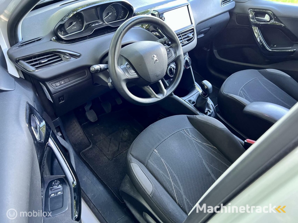 Peugeot 208 1.2 VTi Wit 5drs PDC Airco Touchscreen NAP ✅