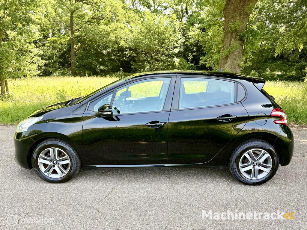 Peugeot 208 1.2 VTi 5drs Xenon Airco Navigatie NAP ✅