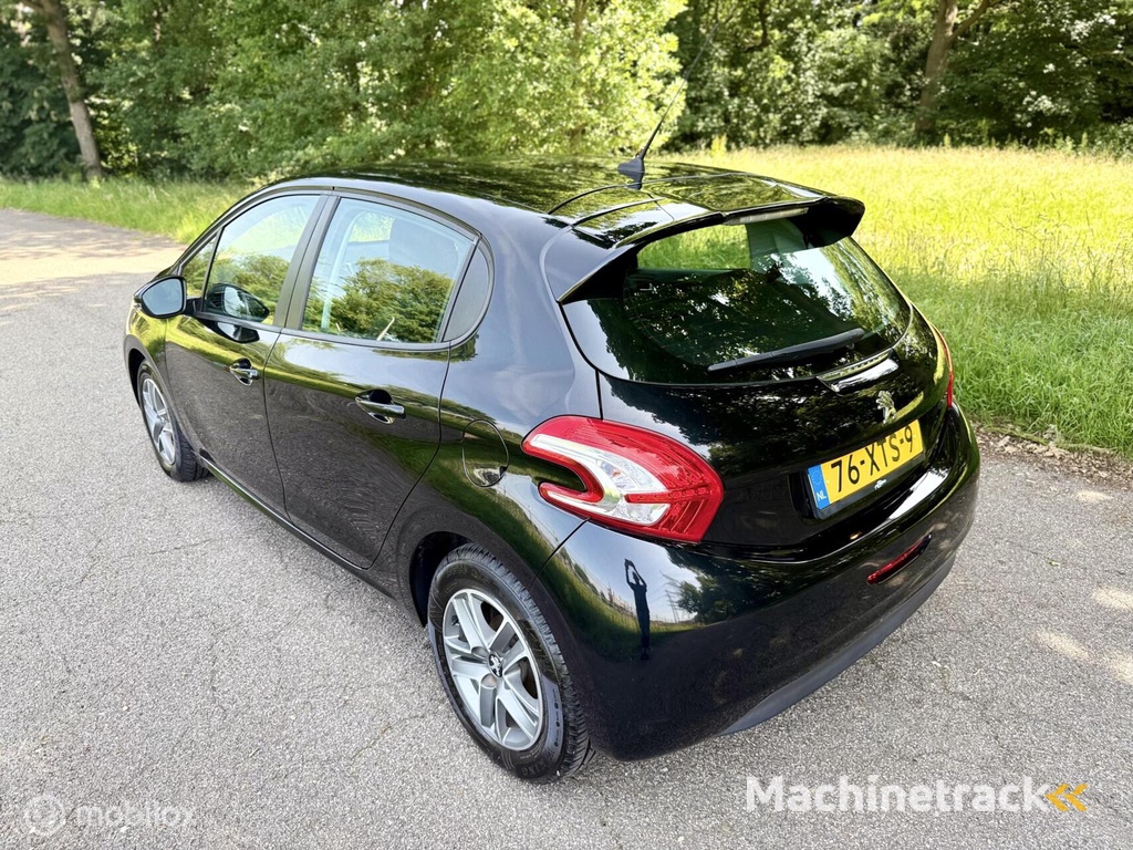 Peugeot 208 1.2 VTi 5drs Xenon Airco Navigatie NAP ✅