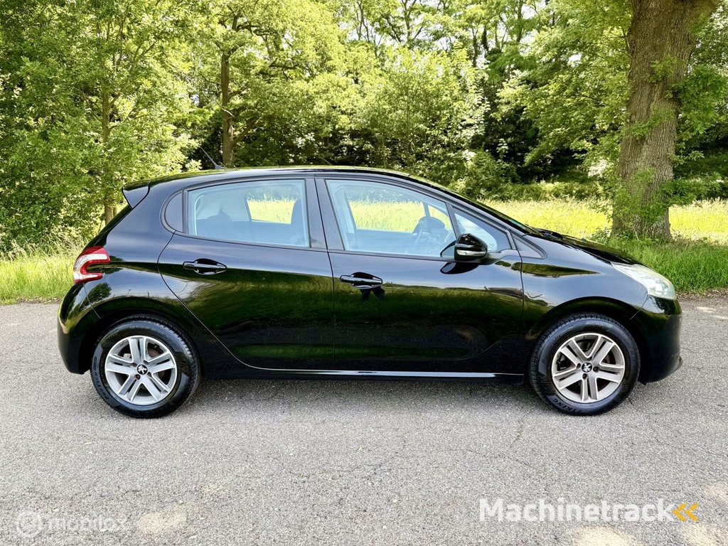Peugeot 208 1.2 VTi 5drs Xenon Airco Navigatie NAP ✅
