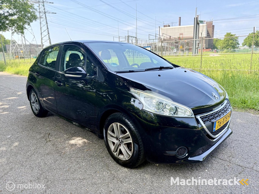 Peugeot 208 1.2 VTi 5drs Xenon Airco Navigatie NAP ✅