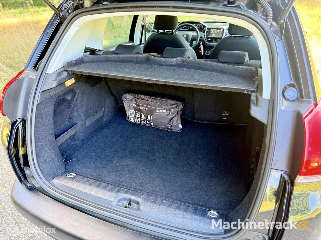 Peugeot 2008 1.2 PureTech Automaat PDC Panorama Navi NAP ✅