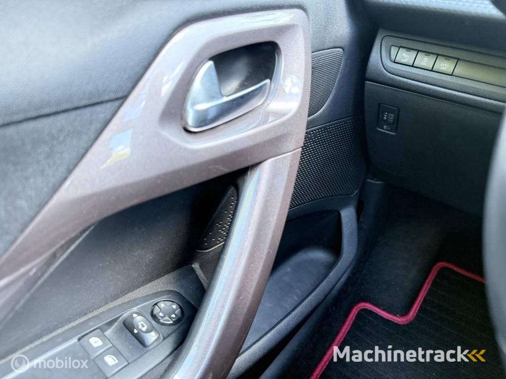 Peugeot 2008 1.2 PureTech Automaat PDC Panorama Navi NAP ✅