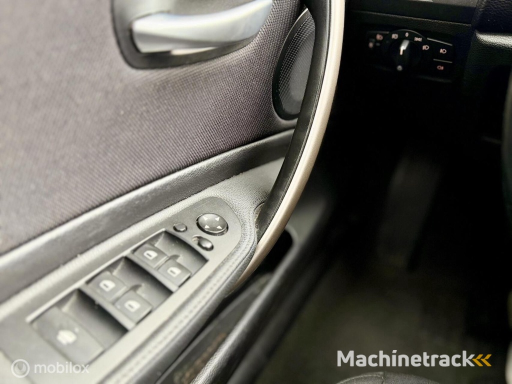BMW E88 1-Serie 118i Automaat Airco Stoel.vw NAP ✅