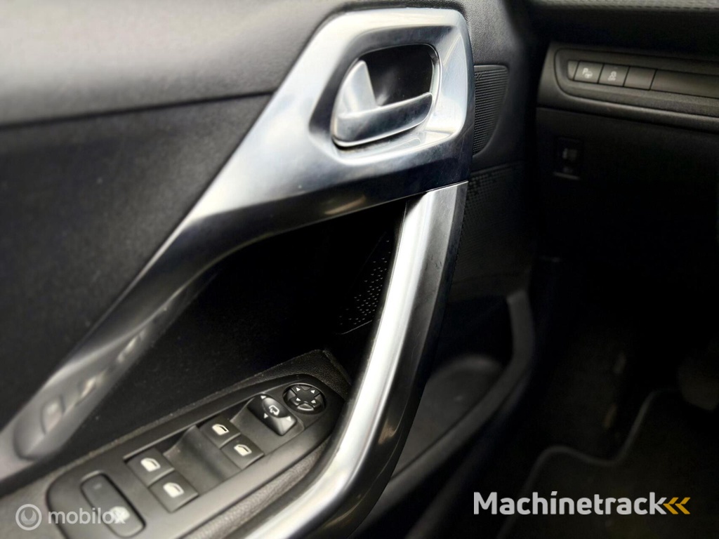 Peugeot 208 1.2 VTi 2016 5DRS Clima Pano LED 16” ☑️