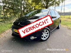 peugeot-208-1.2-vti-2015-5drs-airco-navigatie-nap-✅