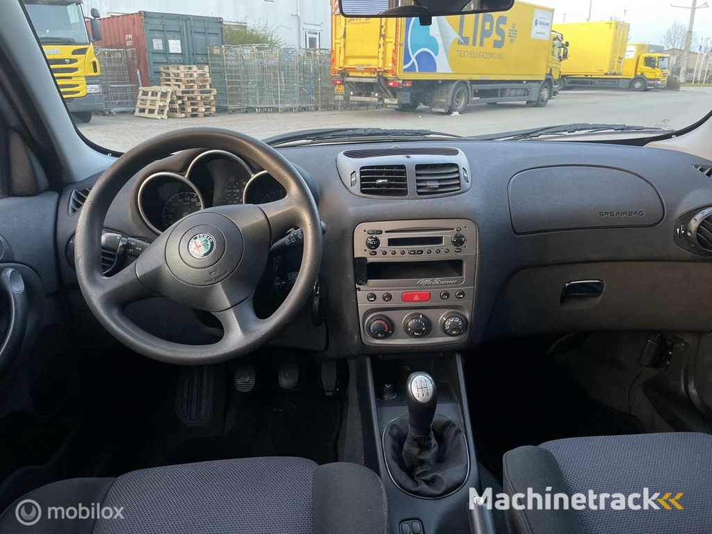 Alfa Romeo 147 1.6 T.Spark Ed. Sportiva//NAP/BOEKJES/APK/