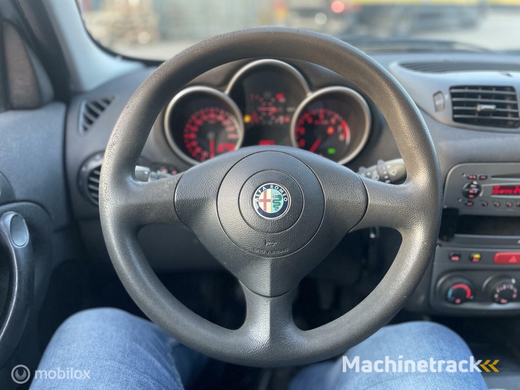 Alfa Romeo 147 1.6 T.Spark Ed. Sportiva//NAP/BOEKJES/APK/