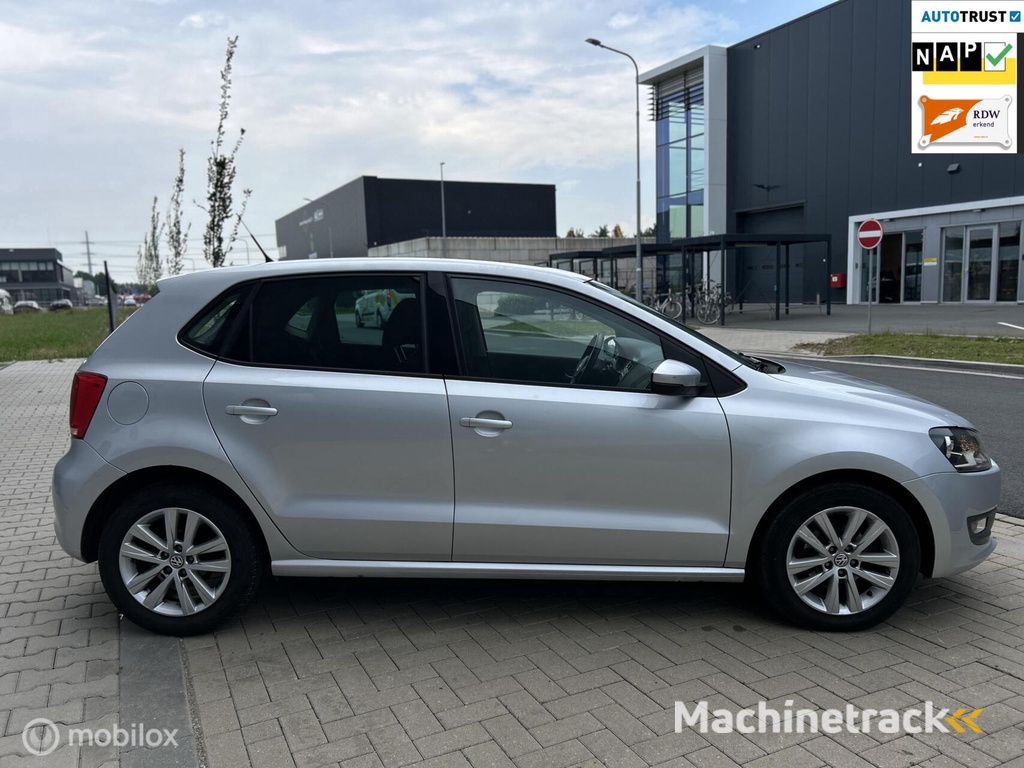 Volkswagen Polo 1.4-16V Comfortline/APK/AIRCO/BLUETOOTH/NAVI