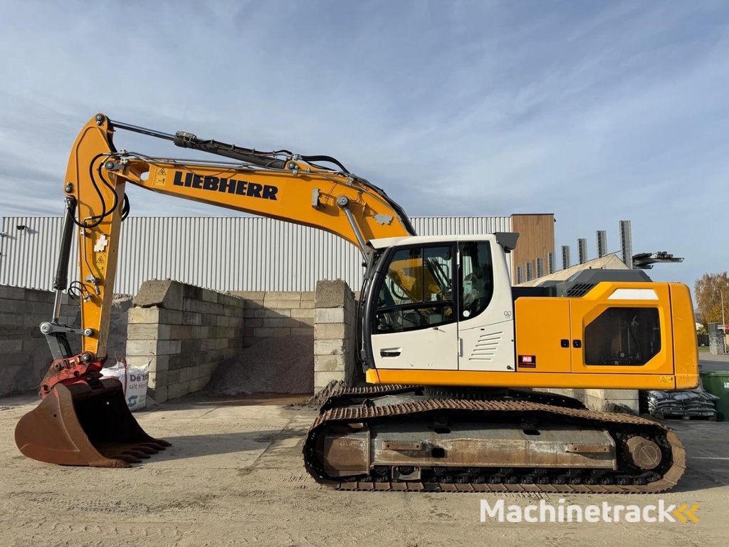 Liebherr R922 LC WW1200