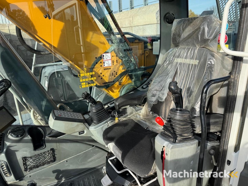 Liebherr R922 LC WW1200