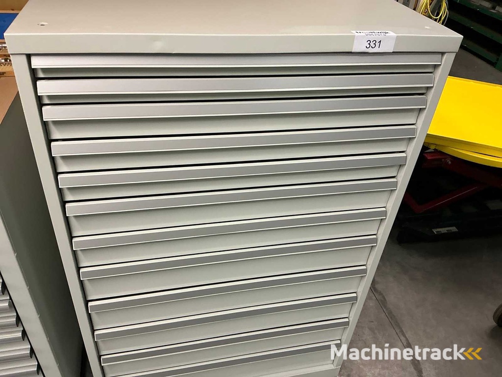 CHILD Geräteschrank mit 14 Schubladen