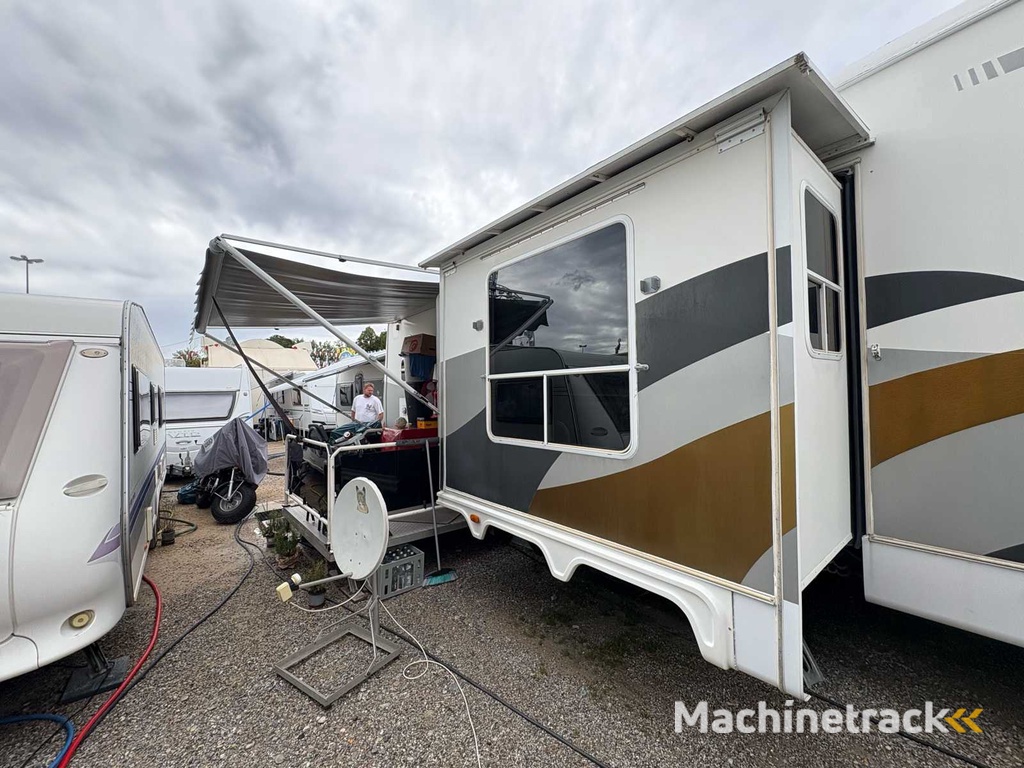 TETON HOMES Caravan
