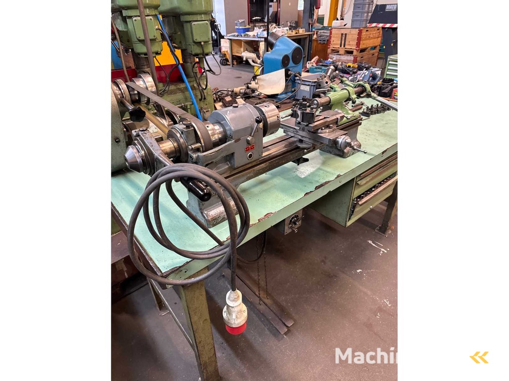 SCHAUBLIN 102 Precision lathes