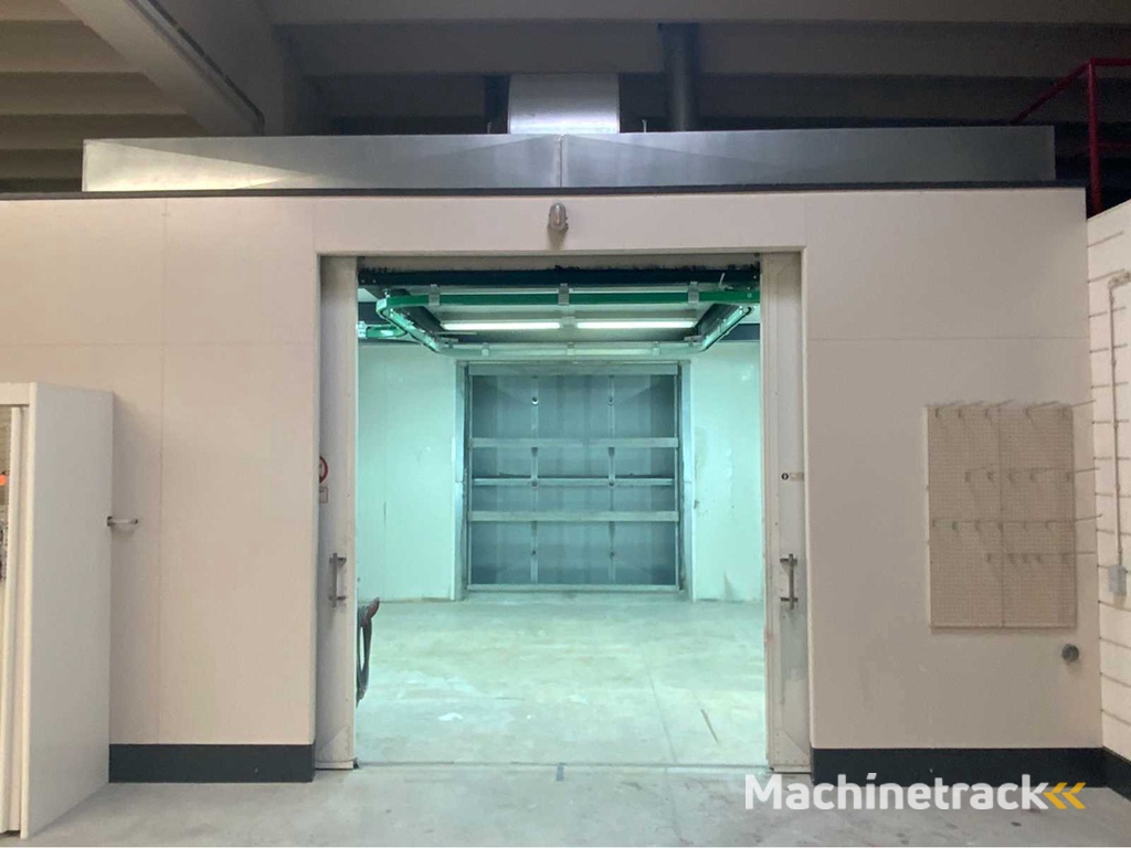 2004 Soloan Prefab Spritzkabine mit Trockenraum und Schruppraum