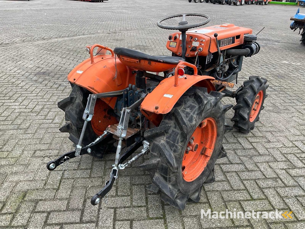 Kubota B7000 Minitractor