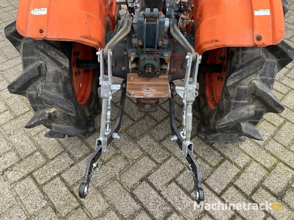 Kubota B7000 Minitractor