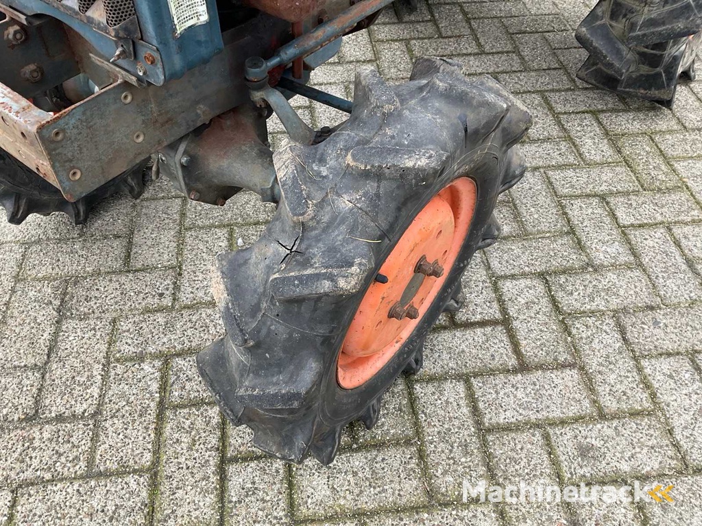 Kubota B7000 Minitractor